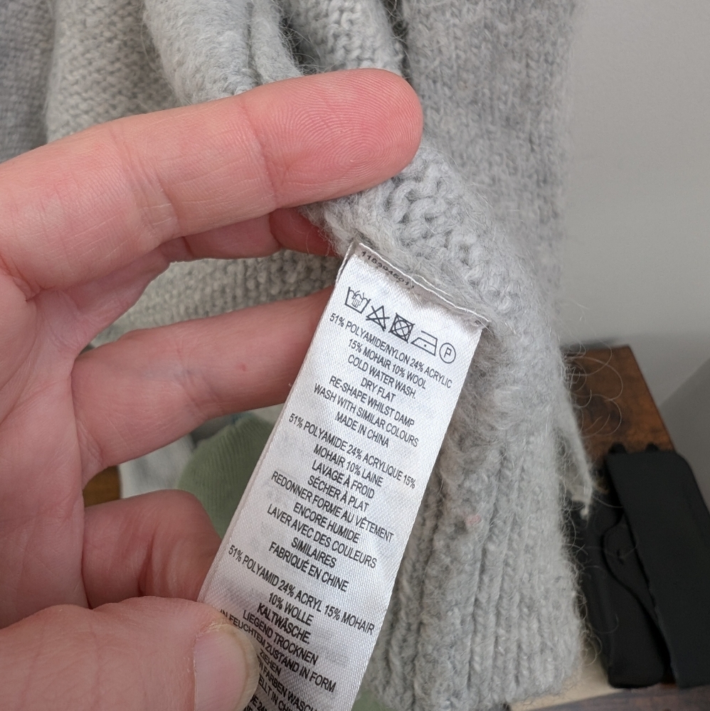 FCUK Grey Cardigan - Picture 5 of 5